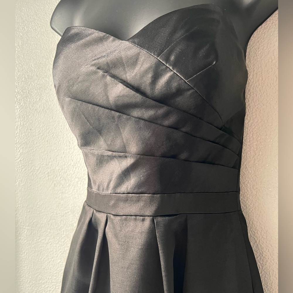 Size 4 black party dress strapless